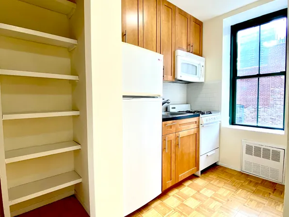 516 East 79th Street image 1 of 12