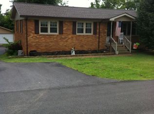 568 Pride Avenue Dr, Madisonville, KY 42431