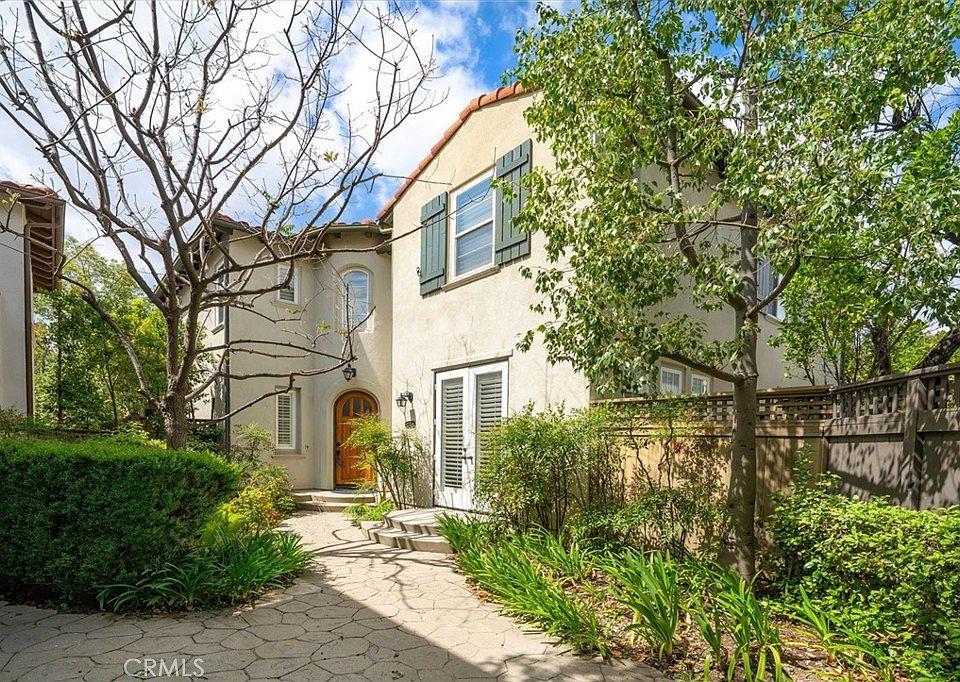 1st image of 27010 Carmelita Dr