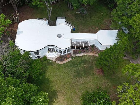 2nd image of 115 Wilkins Rd