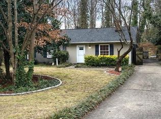 1905 Fox Creek Ct, High Point, NC 27265