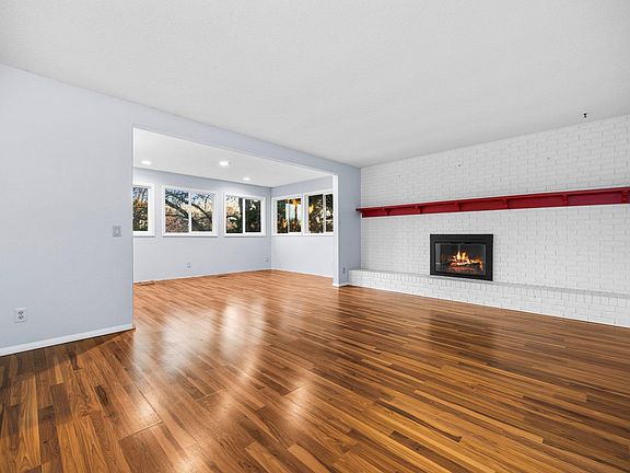 2nd image of 109 Fairlane Dr