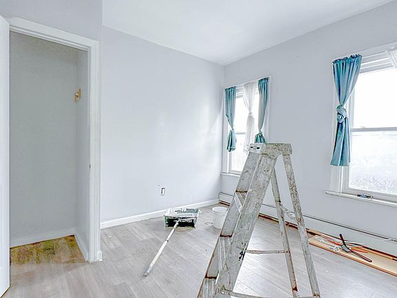 3rd image of 222 Elmwood Ave APT 1