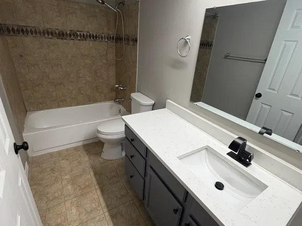 698 Roaring Dr APT 384, Altamonte Springs, FL 32714