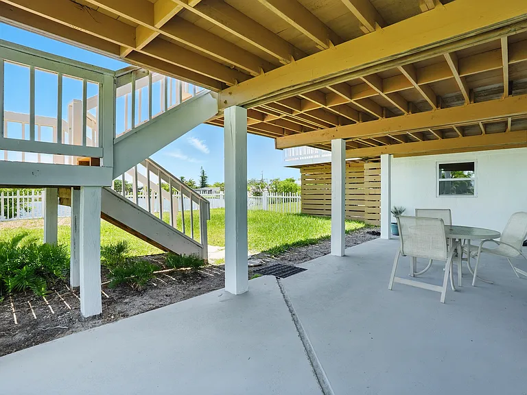 Mockingbird Dr — Photo 46