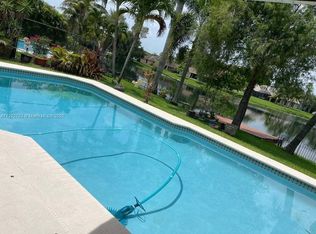 8902 SW 57th St #1, Fort Lauderdale, FL 33328