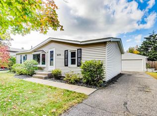 9636 Heath Ave S, Cottage Grove, MN 55016