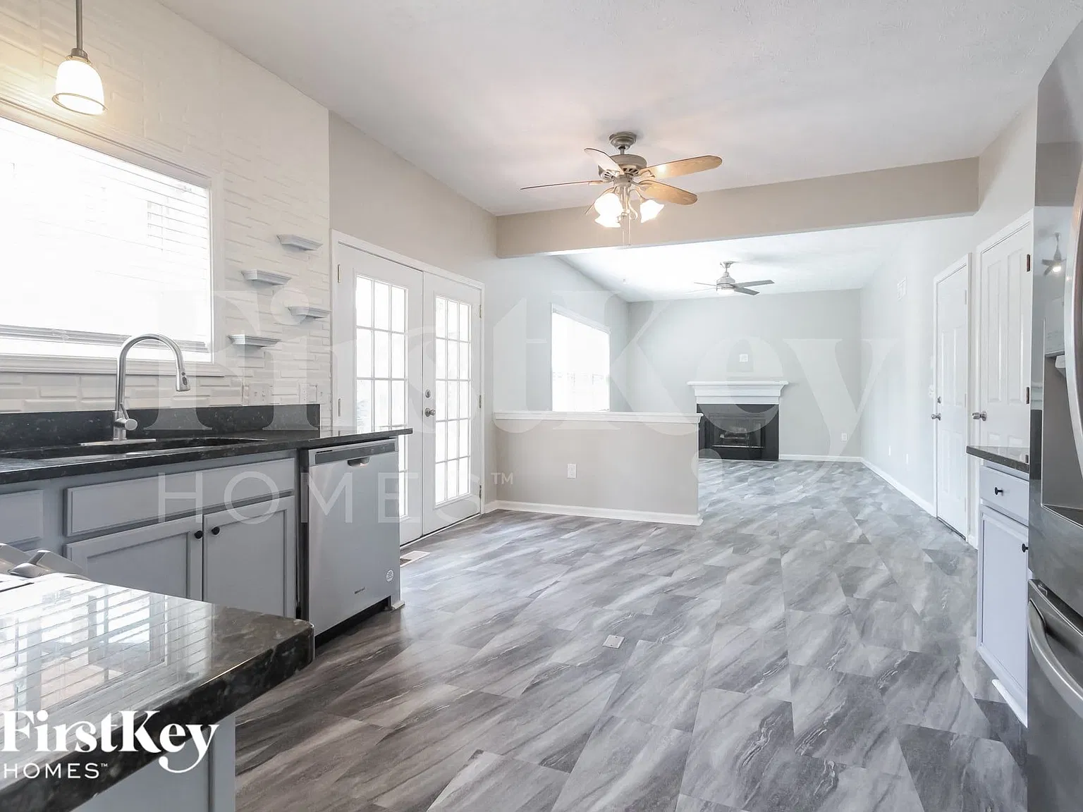 4 bed, 2.5 bath, 2652 sqft, $2,560 — Photo 4