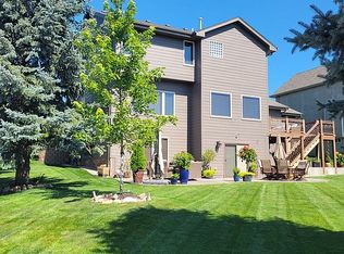 10261 Edna St, La Vista, NE 68128