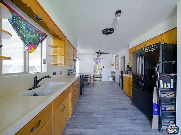 4th image of 561 Orange Ave