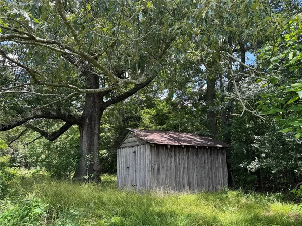 County Road 3925, Mount Pleasant, TX 75455