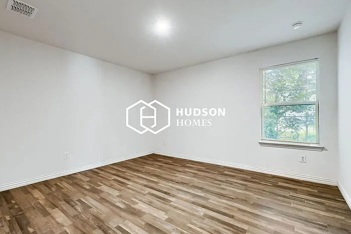1012 Dearborn St — Photo 7