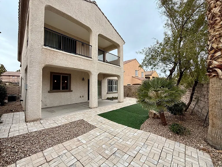 11833 Bussero Ct — Photo 27
