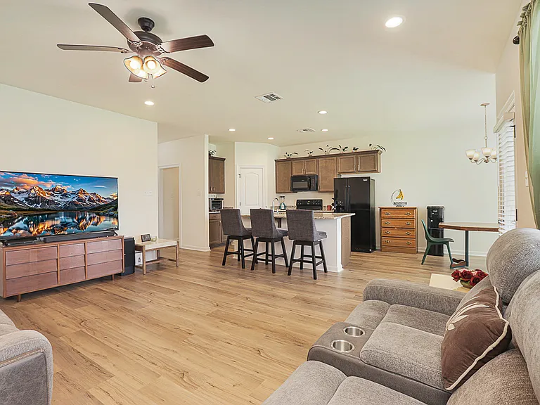 39511 Auster Ln — Photo 14