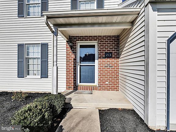 3rd image of 213 Tamarack Dr