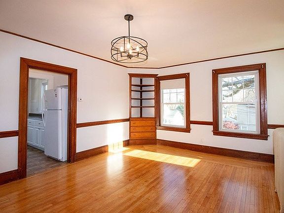 3rd image of 19 Prospect Ave #2