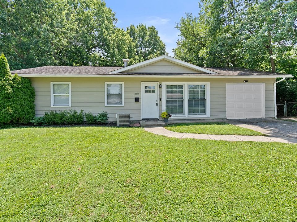 1st image of 206 Whitewater Dr