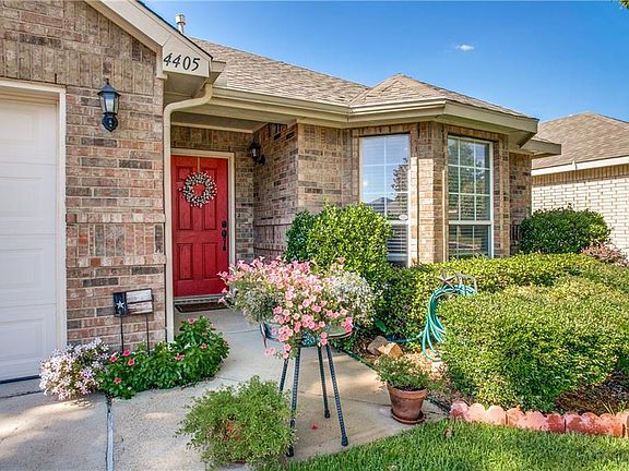 3rd image of 4405 Shady Elm Dr