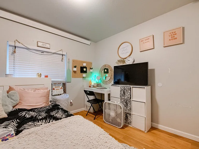 415 E Bradley St #BASEMENT — Photo 15