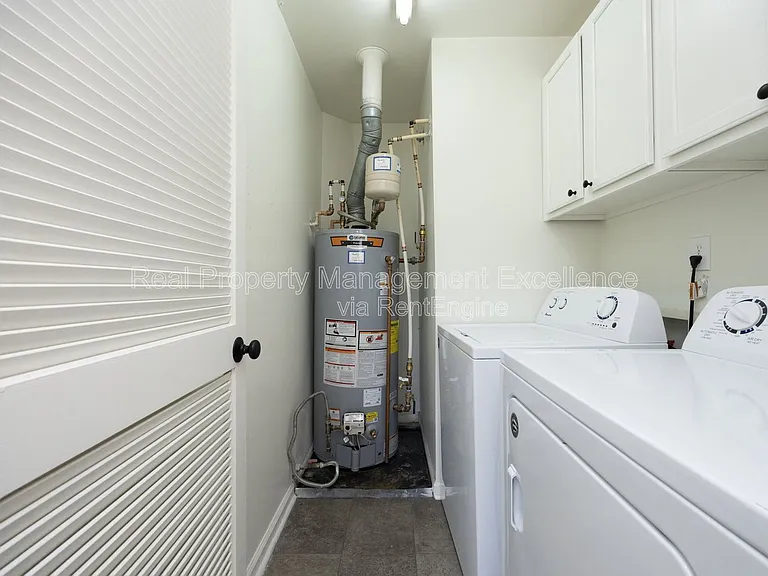521 Renshaw Ct — Photo 14