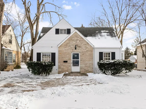 551 Deerfield Rd, Deerfield, IL 60015