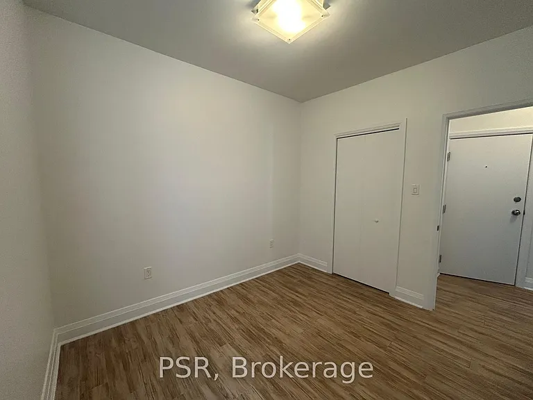 3110 Lake Shore Blvd W #3 — Photo 6