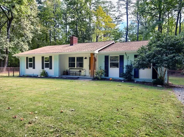 764 Lovers Ln, Mathews, VA 23109