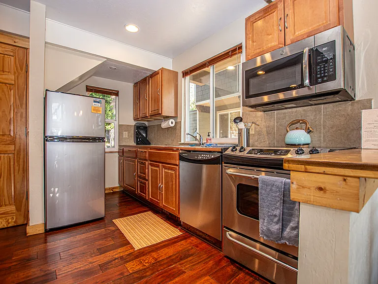 3115 N Lake Blvd #61 — Photo 6