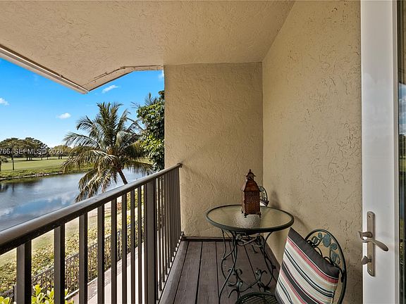 2nd image of 5692 Santiago Cir