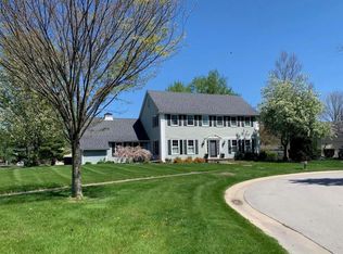 2 Applewood Ct E, Perrysburg, OH 43551