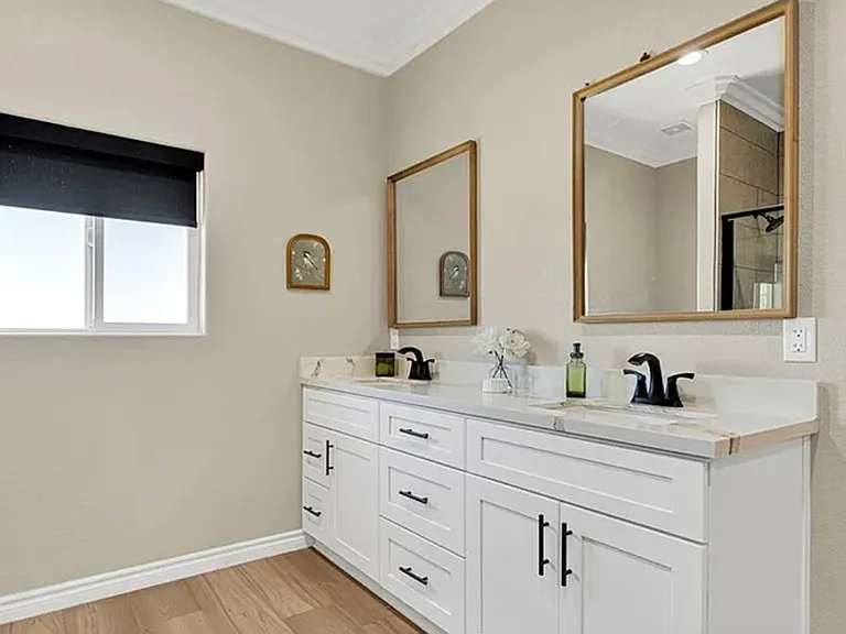 10770 Chipmunk Rd — Photo 4