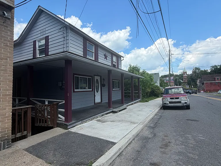 76 W Main St — Photo 2