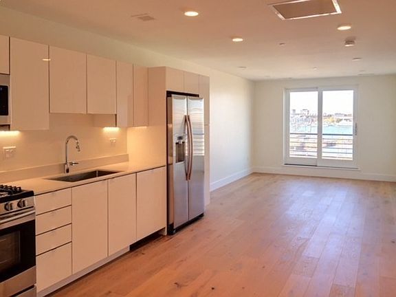 3rd image of 250 Meridian St #307