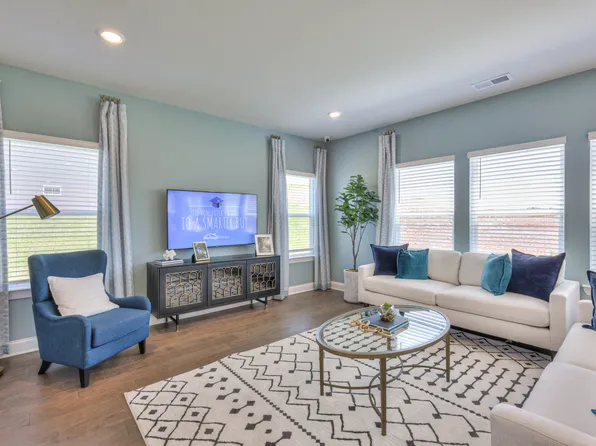 1957 Mahala Dr, Hermitage, TN 37076