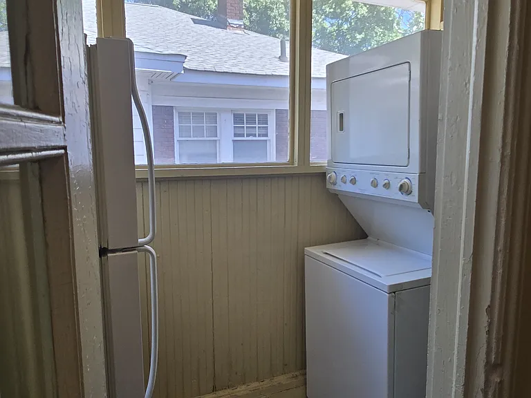 787 Penn Ave NE #4 — Photo 14
