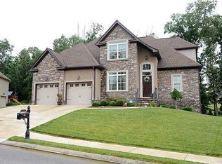 4526 Wellesley Dr, Ooltewah, TN 37363