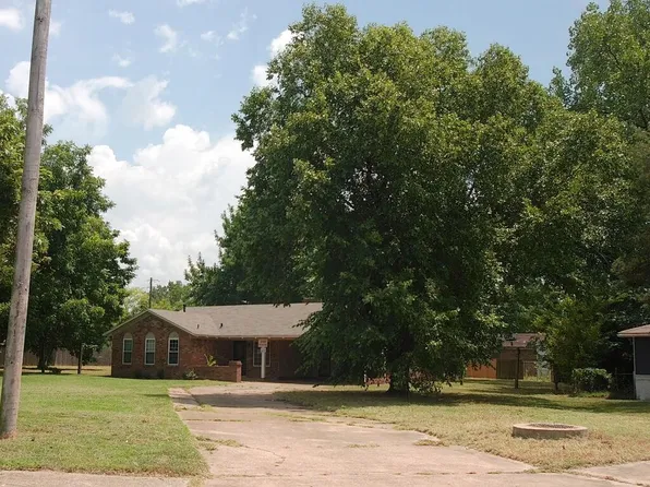 2103 Van Buren Ave, West Memphis, AR 72301