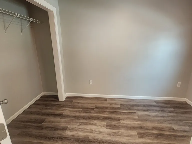 28 Cooke St #5 — Photo 7