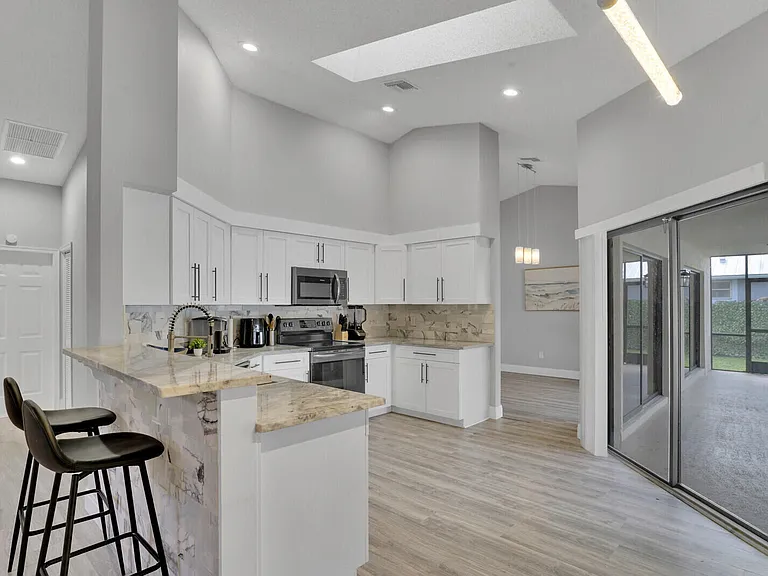 13834 Geranium Pl — Photo 9