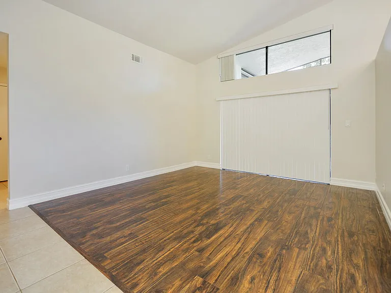 21020 Woodspring Ave — Photo 3