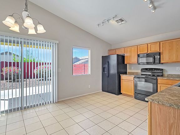 5th image of 23827 W Yavapai St