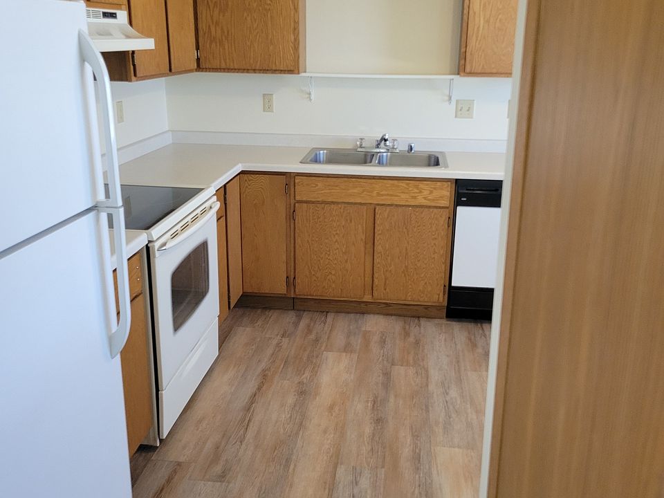 1st image of 1061 Redwood St APT 9