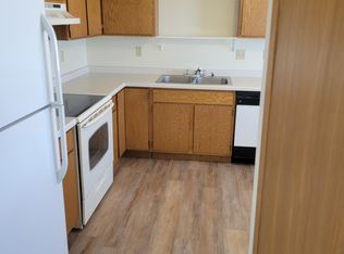 1061 Redwood St APT 9, Onalaska, WI 54650