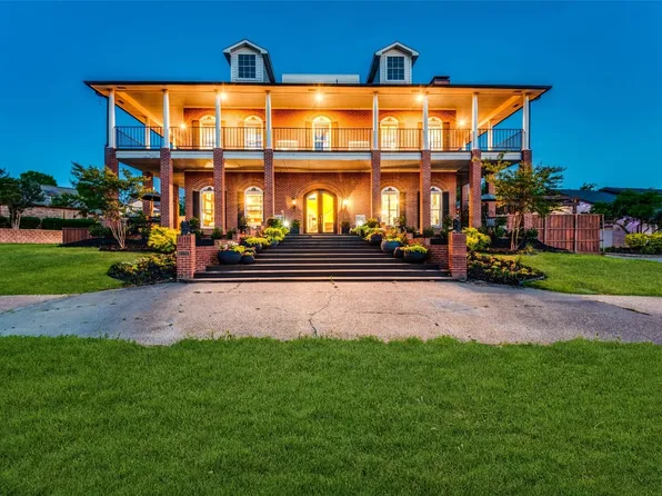 2232 High Country Dr, Carrollton, TX 75007