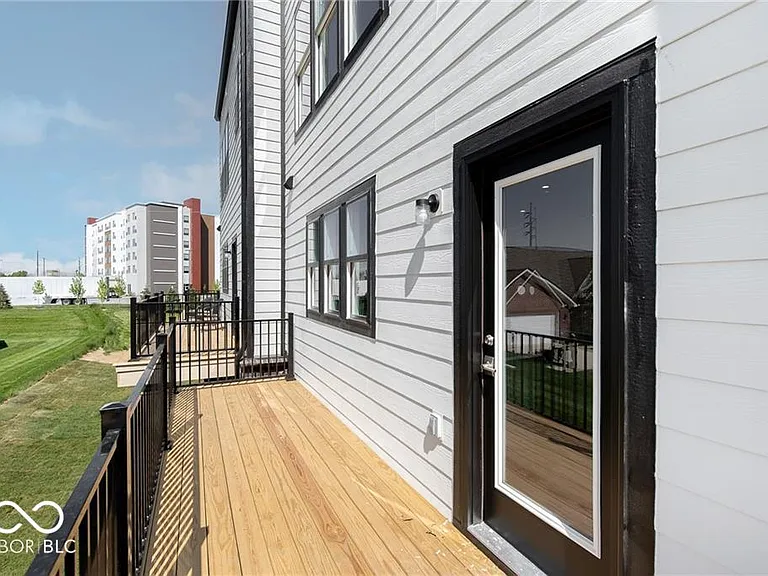 9735 Junction Sta — Photo 14