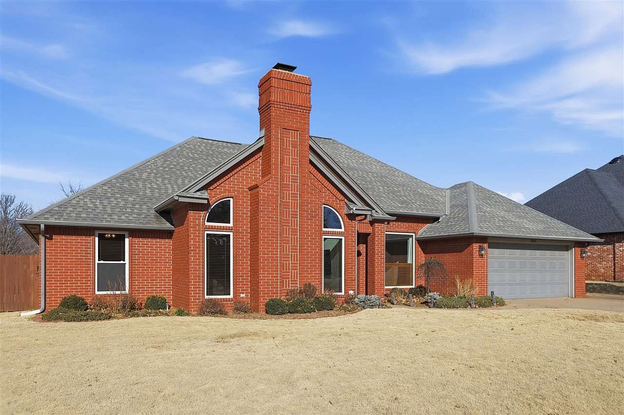 2309 Chapel Hill Rd, Ponca City, OK 74604 | Zillow