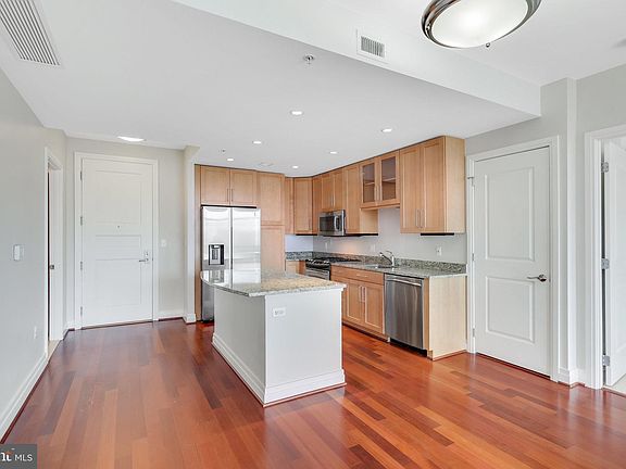 4th image of 8220 Crestwood Heights Dr APT 808