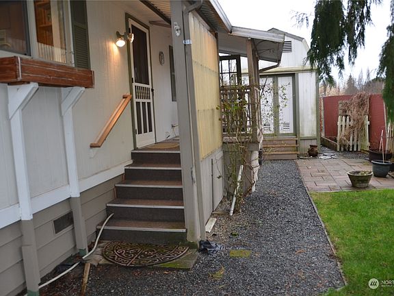 4th image of 5900 64th Street NE #140
