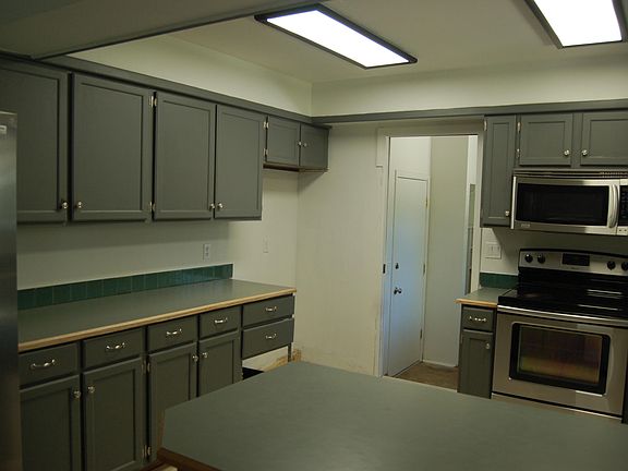 4th image of 518 Los Alamitos Dr