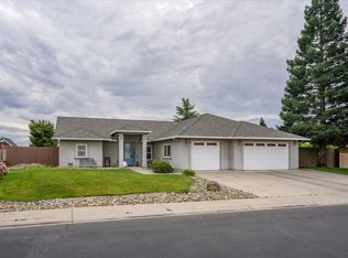 12890 Ivy Ln, Red Bluff, CA